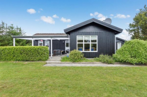 Three-Bedroom Holiday Home in Hals